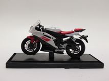 Фото: Модель мотоцикла YZF-R6 1:18 Yamaha, 1651534047321646835