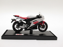Фото: Модель мотоцикла YZF-R6 1:18 Yamaha