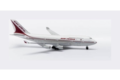 Модель самолёта Herpa Air-India Boeing 747-400