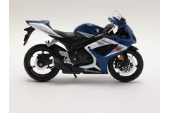 Модель мотоцикла Suzuki GCX-R750