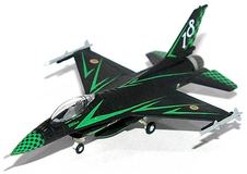 Фото: Модель самолёта Herpa Italian Air Force Lockheed Martin F-16A Fighting Falcon
