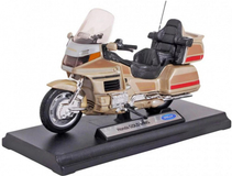 Фото: Модель мотоцикла 1:18 Honda Gold Wing