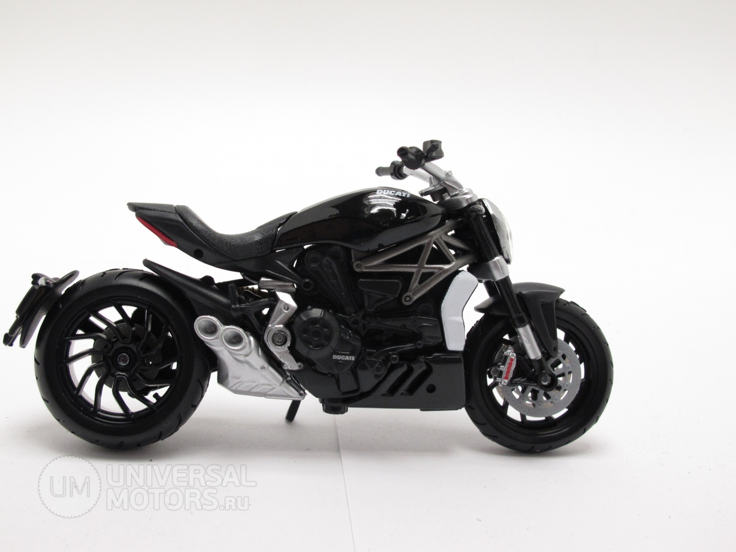 Фото: Модель мотоцикла DUCATI XDIAVEL S 1:18