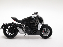 Фото: Модель мотоцикла DUCATI XDIAVEL S 1:18