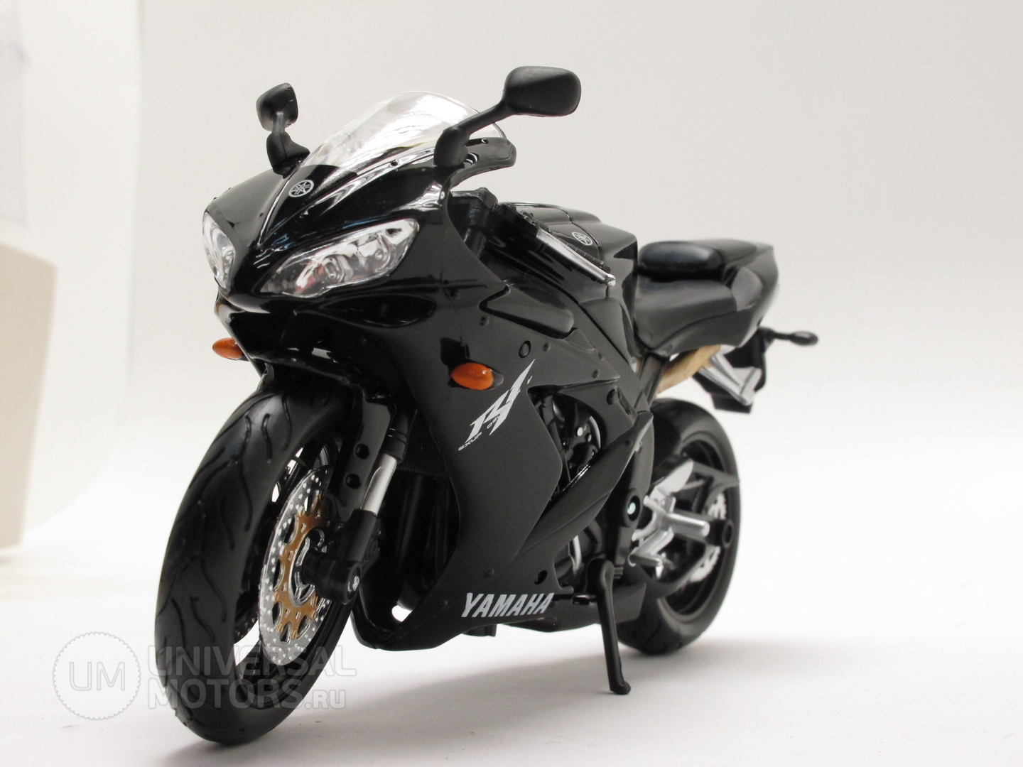 Фото: Модель мотоцикла Yamaha YZF-R1, 26372720163085605347
