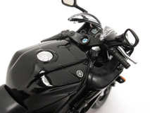 Фото: Модель мотоцикла Yamaha YZF-R1, 28065066332637272016