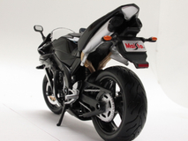Фото: Модель мотоцикла Yamaha YZF-R1, 26372720163236800885